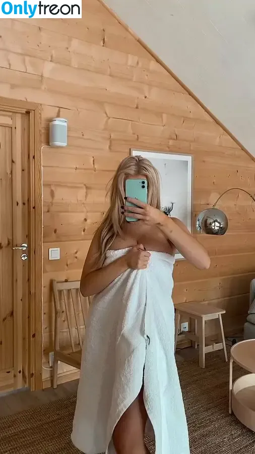 Shinylikeclara nude photo #0108 (shiny.mbb)
