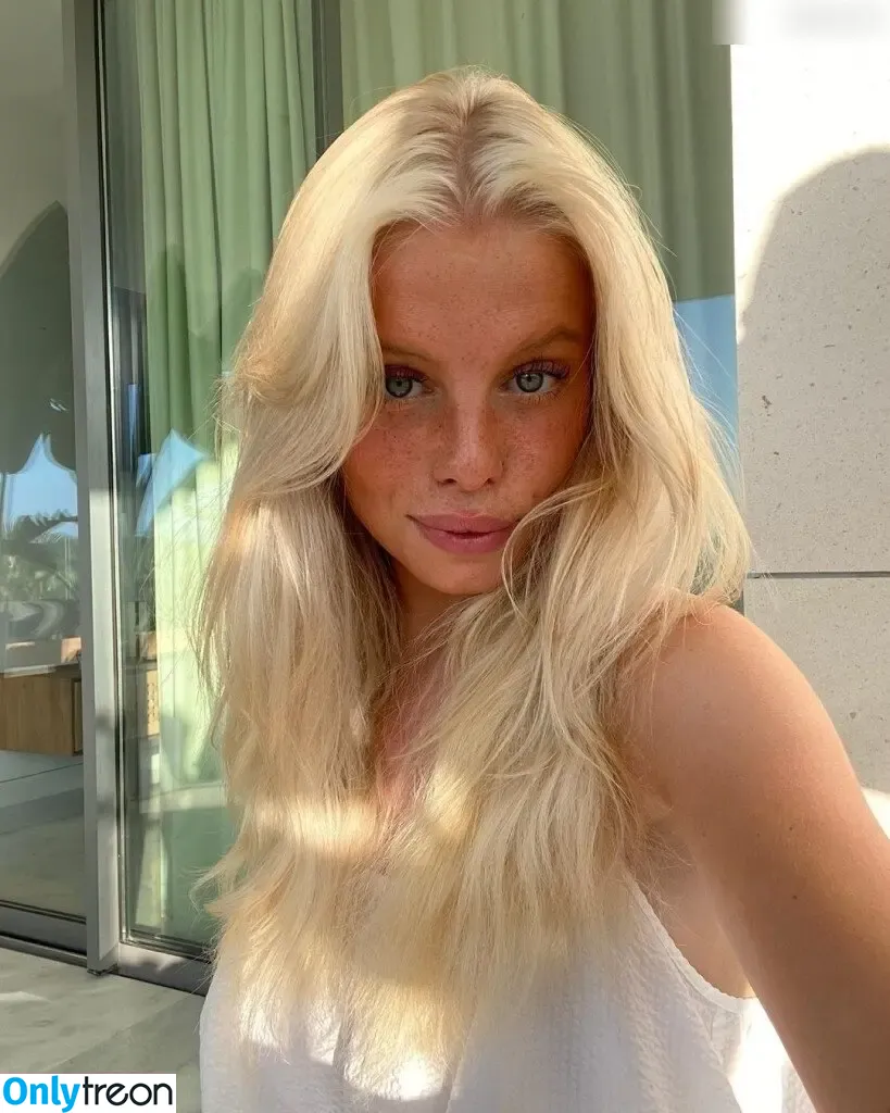 Shinylikeclara nude photo #0153 (shiny.mbb)
