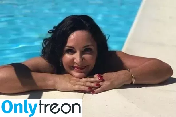 Shirley Ballas голая photo #0004 (shirleyballas)