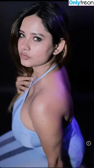 Shiviconic7 / Shivona Sinha nude photo #0027