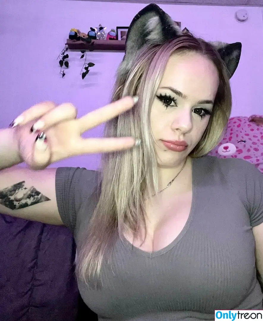 shmeowww__ nude photo #0005 (shmeowww__)