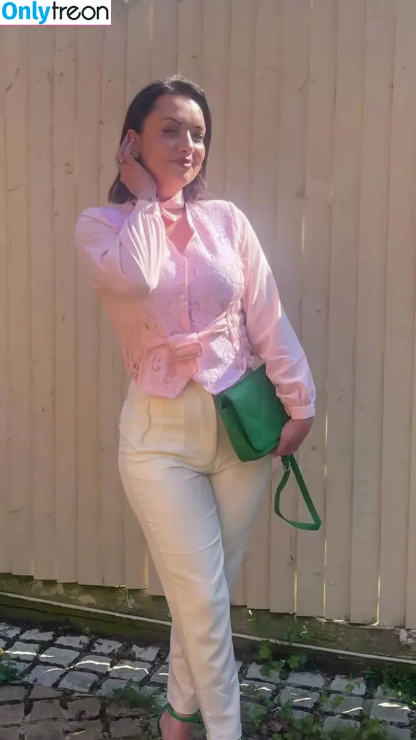 Shona Mcgarty голая photo #0061 (shonabmx)