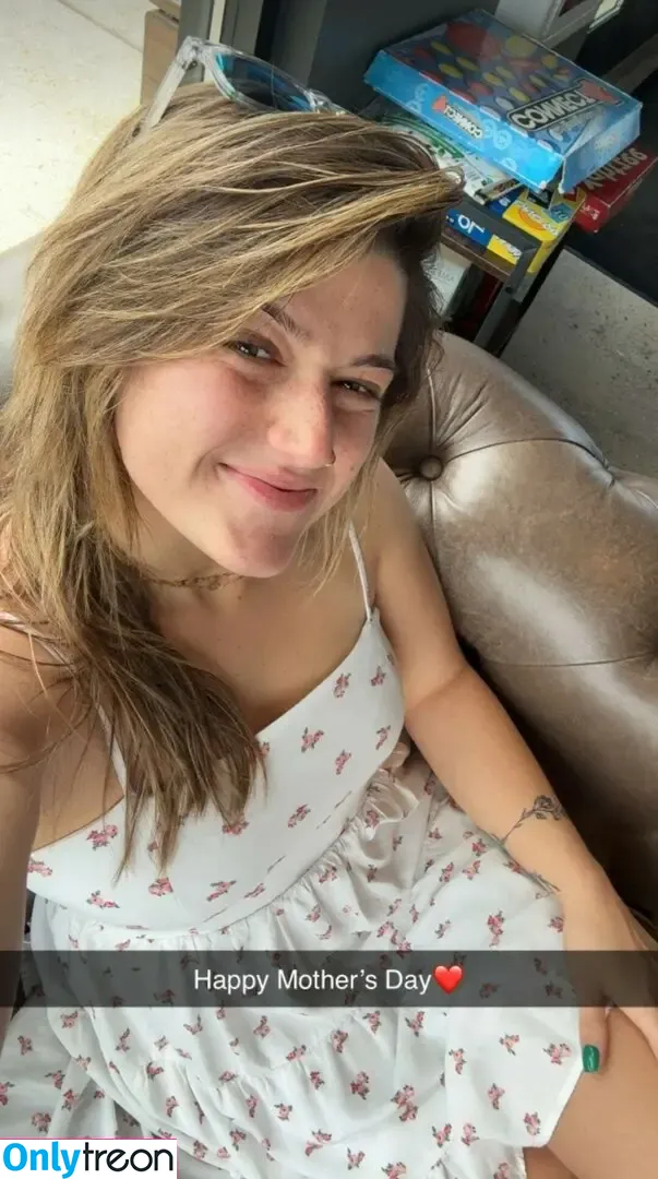 Short_Mcnugget nude photo #0044 (Kayley / kayleygunner)