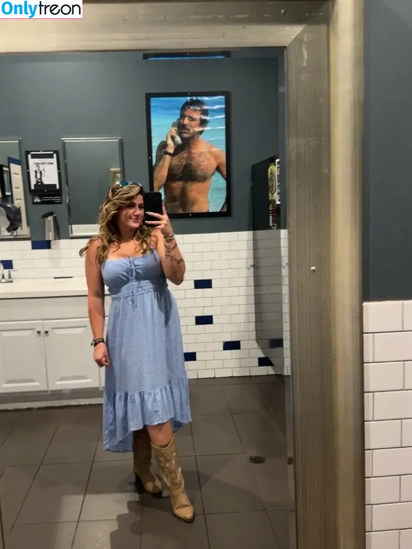 Short_Mcnugget nude photo #0125 (Kayley / kayleygunner)