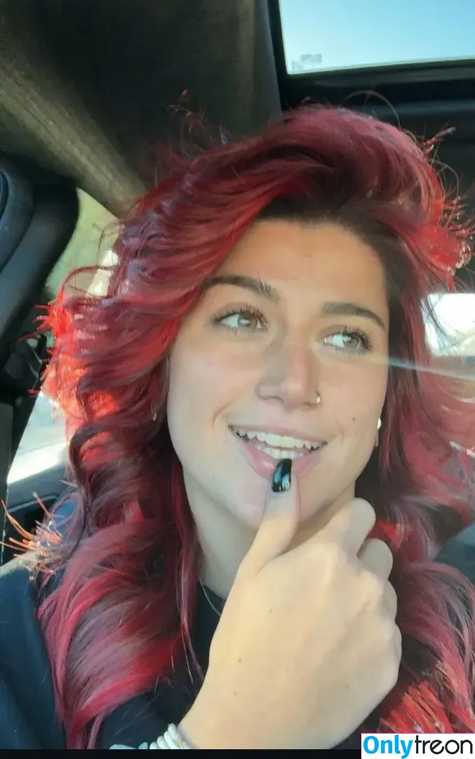 Short_Mcnugget nude photo #0143 (Kayley / kayleygunner)