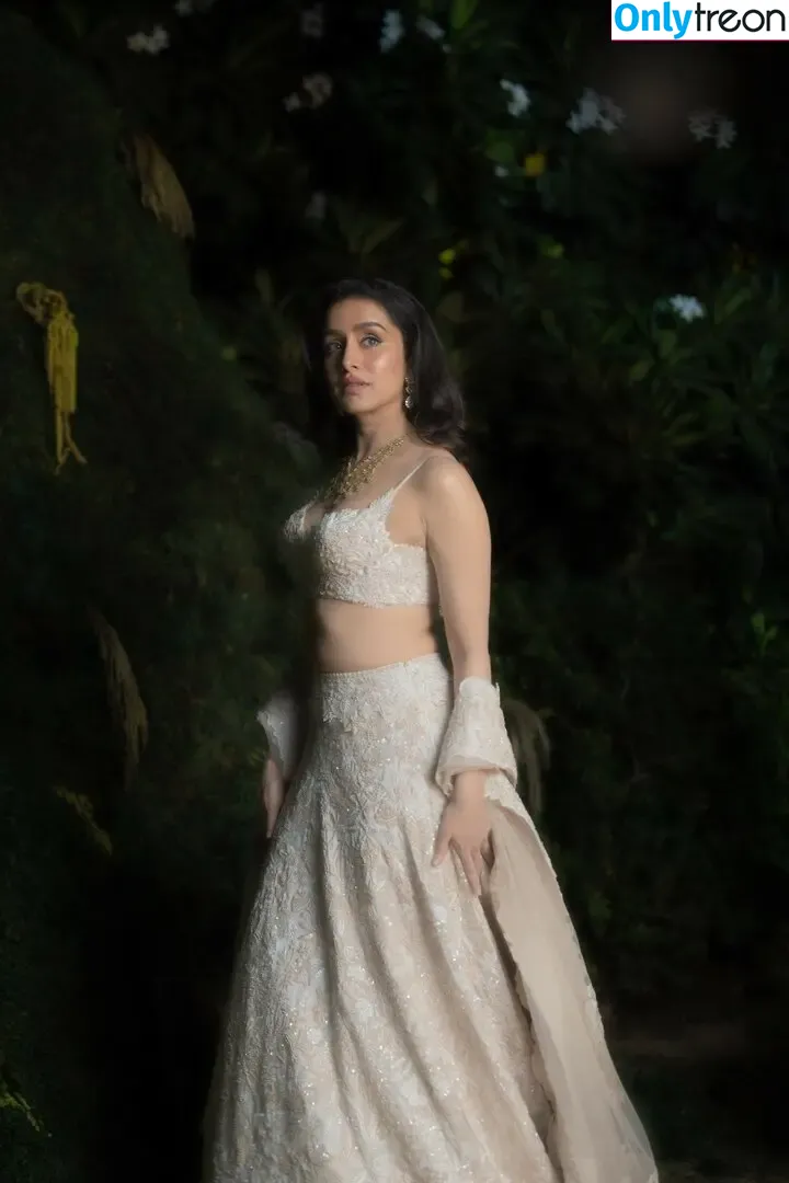 Shraddha Kapoor nude photo #0004 (shraddhakapoor)