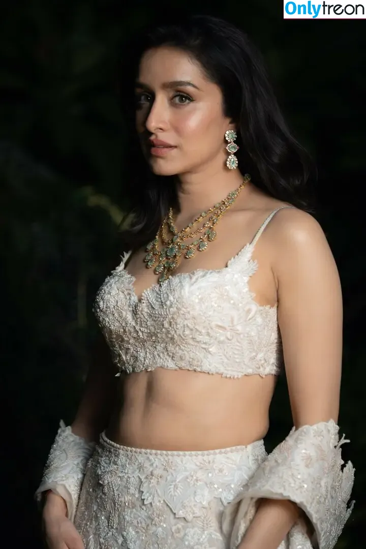 Shraddha Kapoor nude photo #0016 (shraddhakapoor)