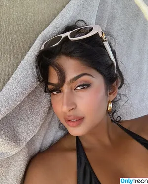 Shreya Arun / arun4yourmoney / shreyaarun / shreyarun nude photo #0055