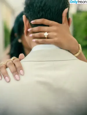 Shreya Arun / arun4yourmoney / shreyaarun / shreyarun nude photo #0079
