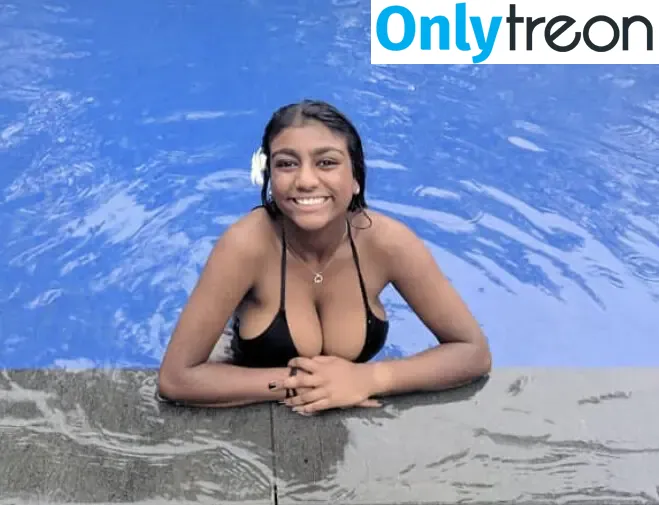 shreyanaidoo nude photo #0203 (shreyanaidoo)