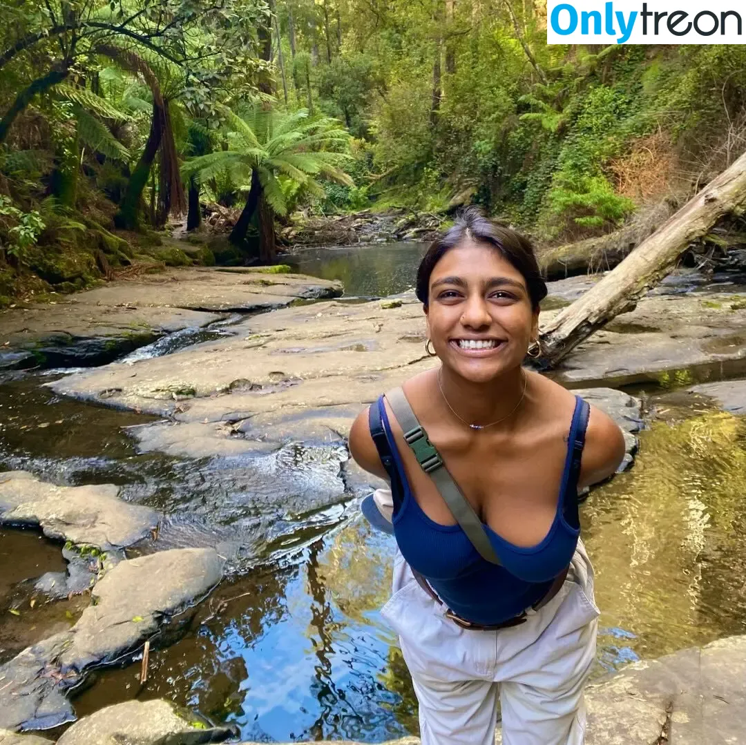 shreyanaidoo nude photo #0209 (shreyanaidoo)