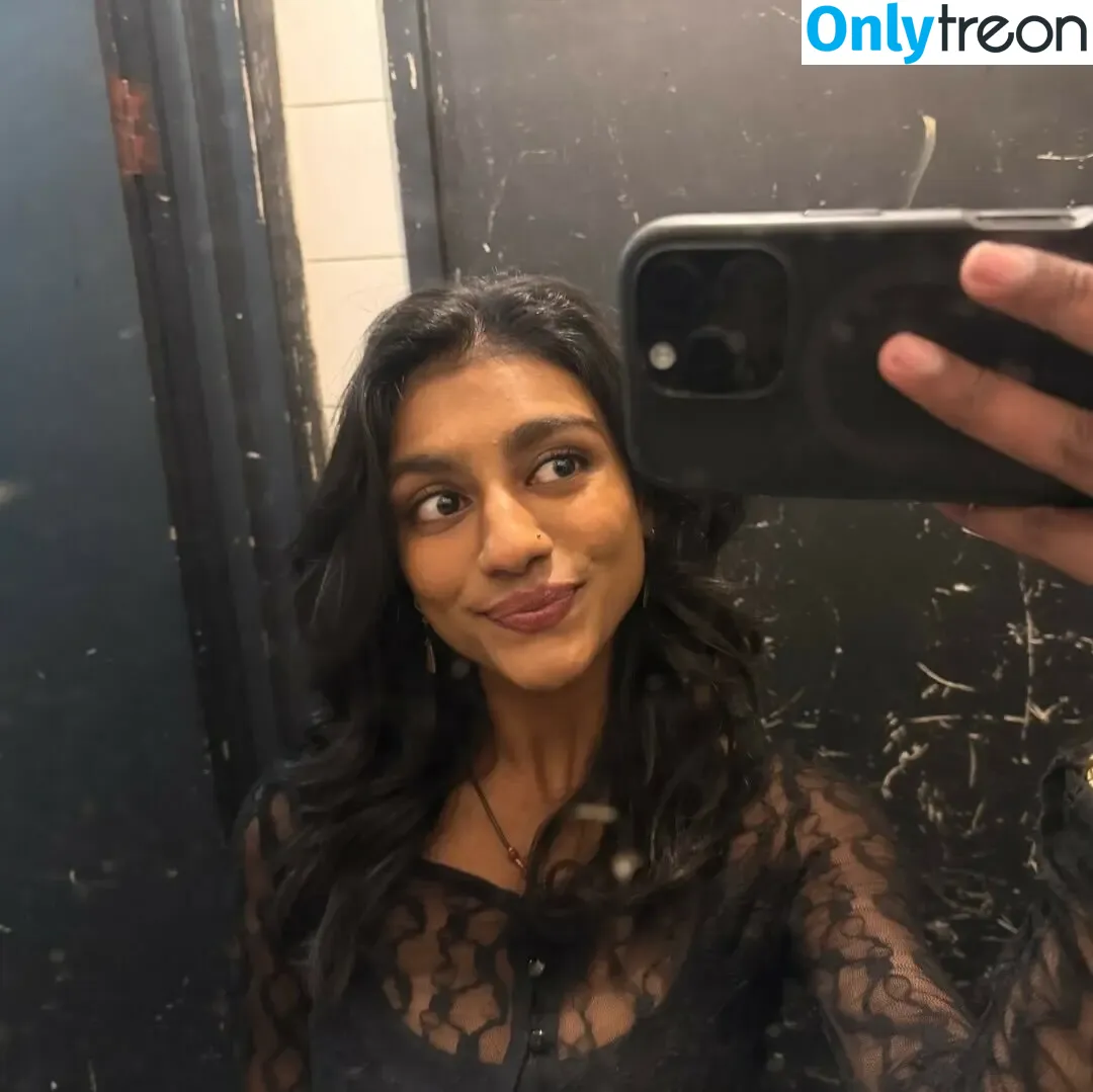 shreyanaidoo nude photo #0210 (shreyanaidoo)