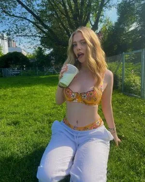_shutupmelissa_ / itsmelissahickey / melissa-louise nude photo #0044