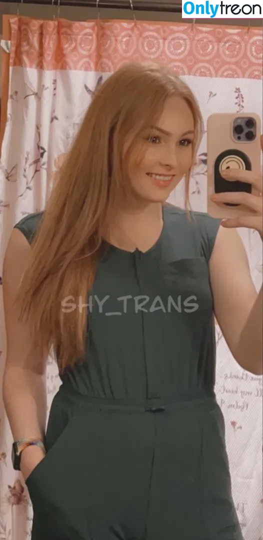 Shy_Trans nude photo #0001 (sarah320_)