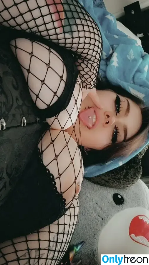 Shyloh nude photo #0028 (Samantha Janecki / Samantha Jay / shyloh_kapoor / shylohnova)
