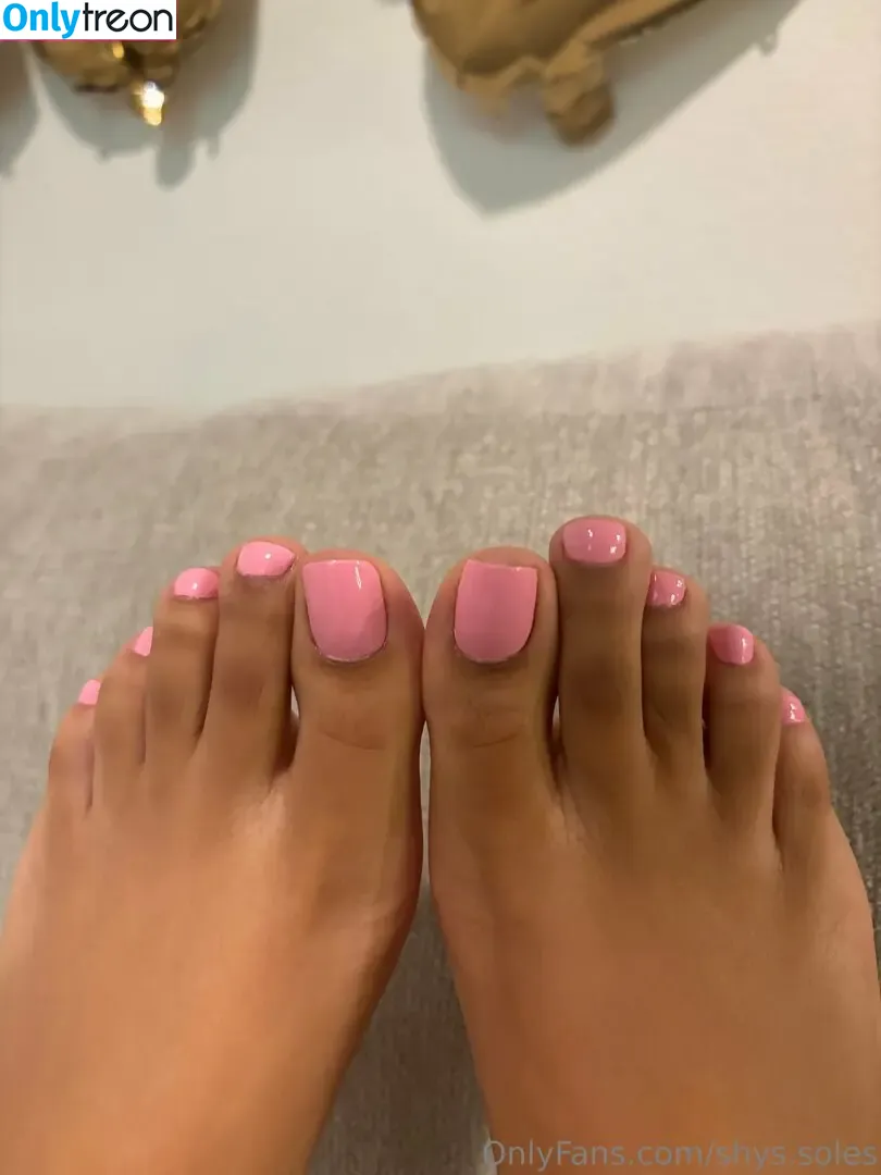 shys.soles nude photo #0001 (_shy.soles)