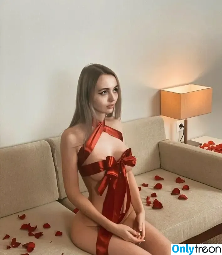 Sia_Siberia nude photo #2502 (sia_siberia.jpeg)