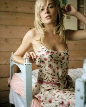 Sienna Miller / siennamillerfree / siennaonline / siennathing nude photo #0159
