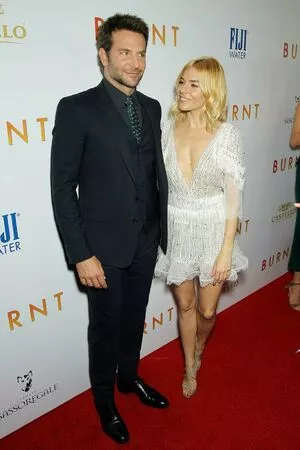 Sienna Miller / siennamillerfree / siennaonline / siennathing nude photo #0176