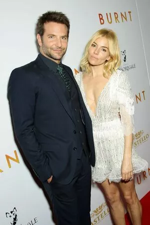 Sienna Miller / siennamillerfree / siennaonline / siennathing nude photo #0194