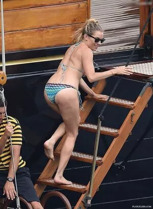 Sienna Miller / siennamillerfree / siennaonline / siennathing nude photo #0217