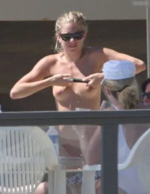 Sienna Miller / siennamillerfree / siennaonline / siennathing nude photo #0238