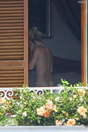 Sienna Miller / siennamillerfree / siennaonline / siennathing nude photo #0256