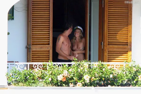 Sienna Miller / siennamillerfree / siennaonline / siennathing nude photo #0257