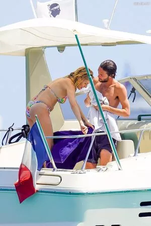 Sienna Miller / siennamillerfree / siennaonline / siennathing nude photo #0271
