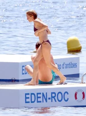 Sienna Miller / siennamillerfree / siennaonline / siennathing nude photo #0287