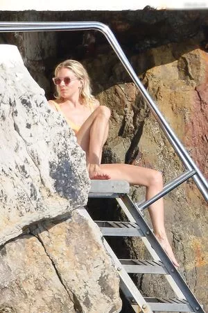 Sienna Miller / siennamillerfree / siennaonline / siennathing nude photo #0303