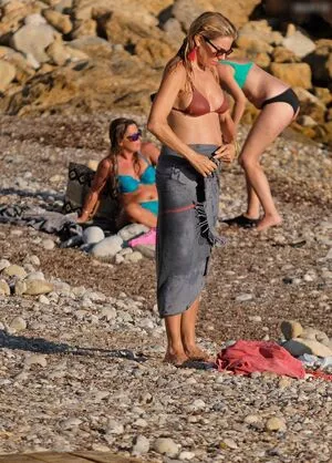 Sienna Miller / siennamillerfree / siennaonline / siennathing nude photo #0344