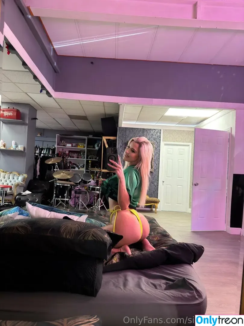 siennadayxo nude photo #0174 (siennadayxo)