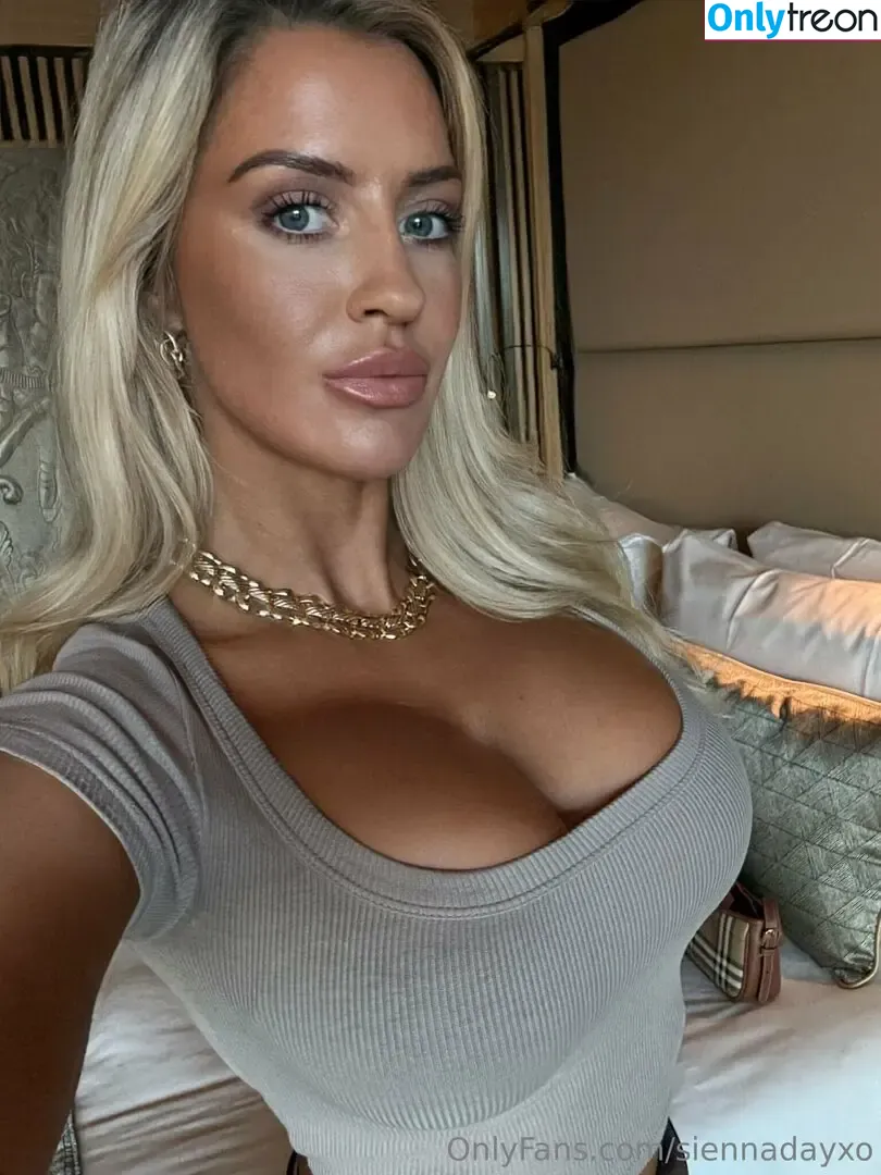 siennadayxo nude photo #0193 (siennadayxo)