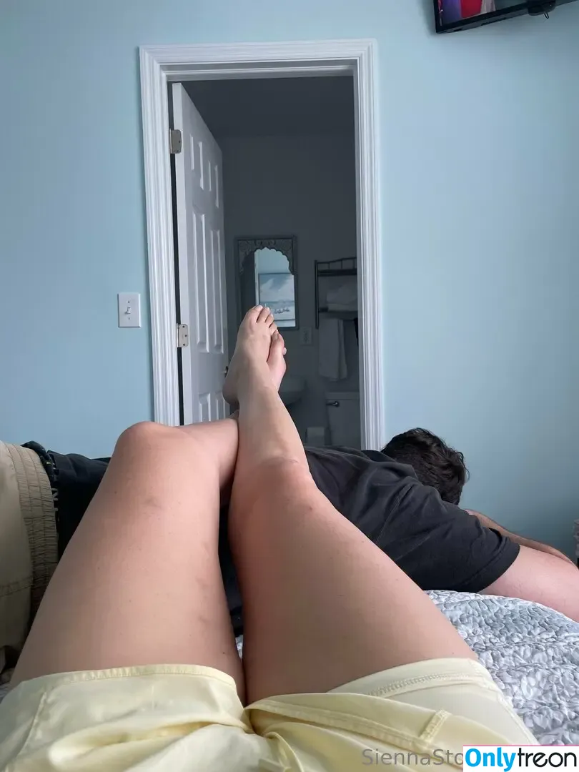siennastompsonyou nude photo #0094 (siennagruss)