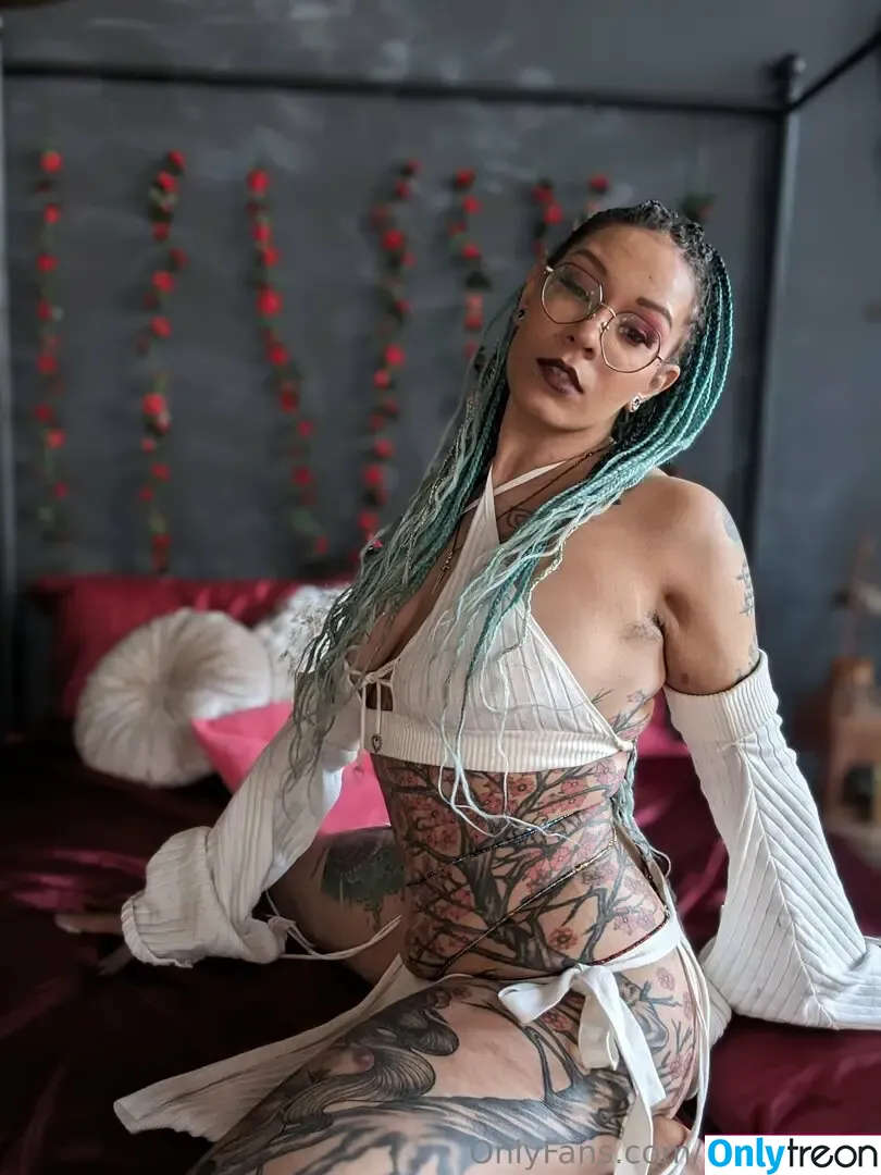 sierrablack nude photo #0028 (ficialsierrablack / tattooedchick1394)