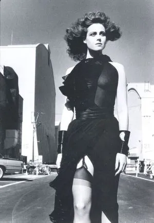 Sigourney Weaver / sigourney.weaver.242 nude photo #0001