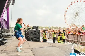 Sigrid / Sigrid Solbakk Raabe / thisissigrid фото голая #0515
