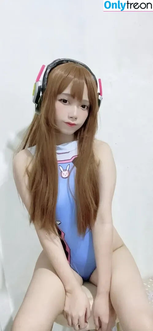 Silbee nude photo #0279 (Vina Silbee / silbeee_)