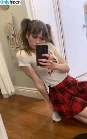 Sillyshyfreak / thli_psy nude photo #0001