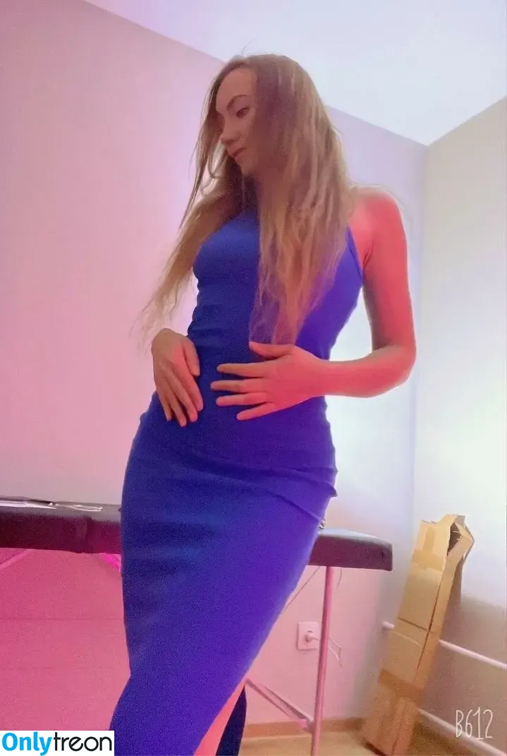 Silver_fox7 nude photo #0009 (Silver_fox7)