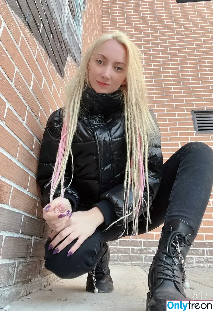 Silver_fox7 nude photo #0023 (Silver_fox7)