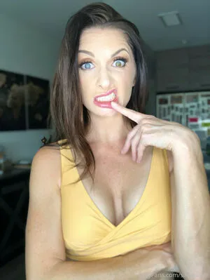 Silvia Saige / silviasaigexxx / thesilviasaige фото голая #0047