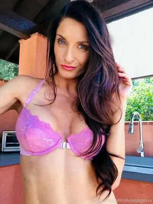 silviasaigexxx / thesilviasaige фото голая #0022
