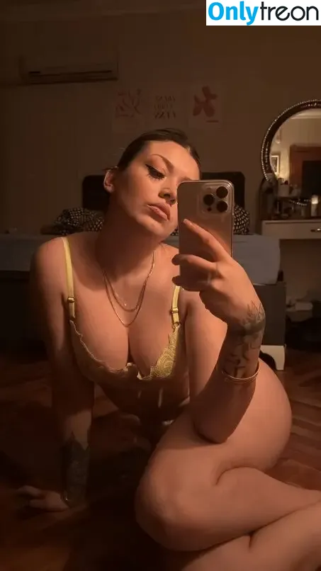 Simge Barankoğlu nude photo #0061 (sbarankoglu1)