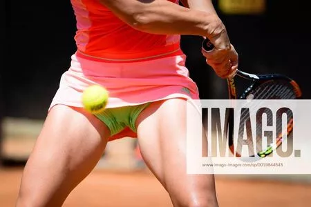 Simona Halep / simonahalep nude photo #0093