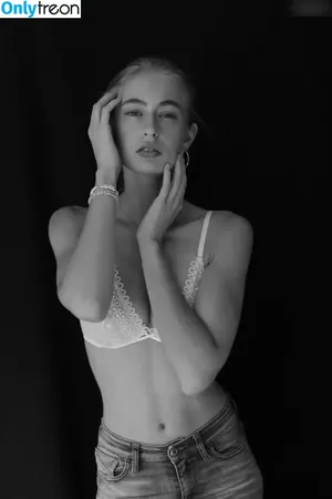Simona Hartl GNTM 2014 / simonaphilina фото голая #0039