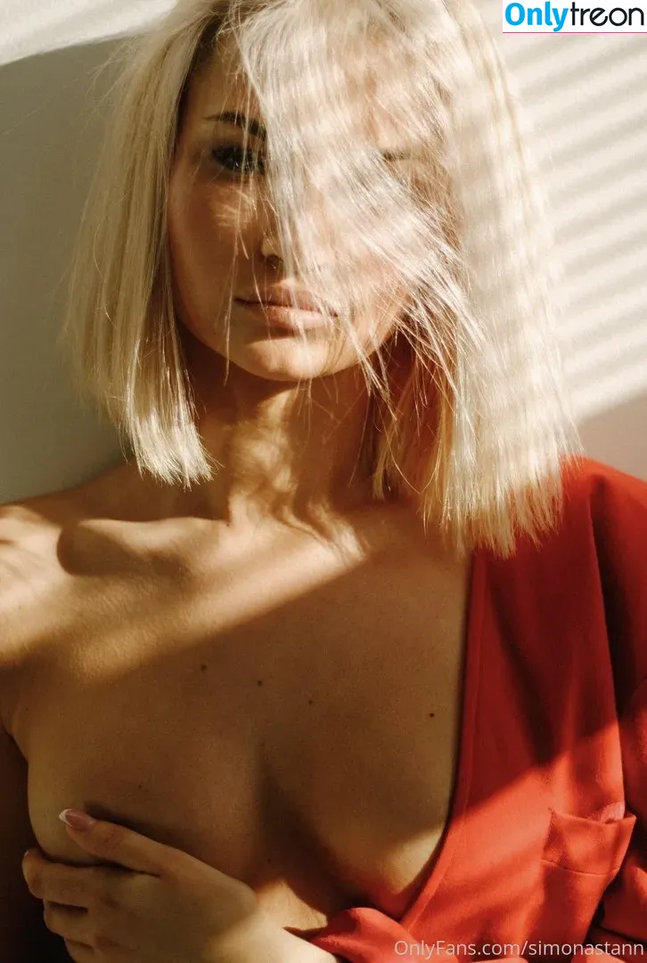 simonastann nude photo #0003 (simonastann)