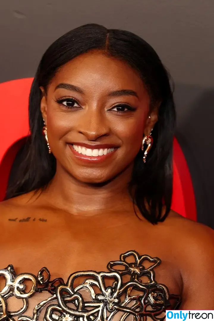 Simone Biles nude photo #0347 (Simone_Biles / simonebiles / slaymate)