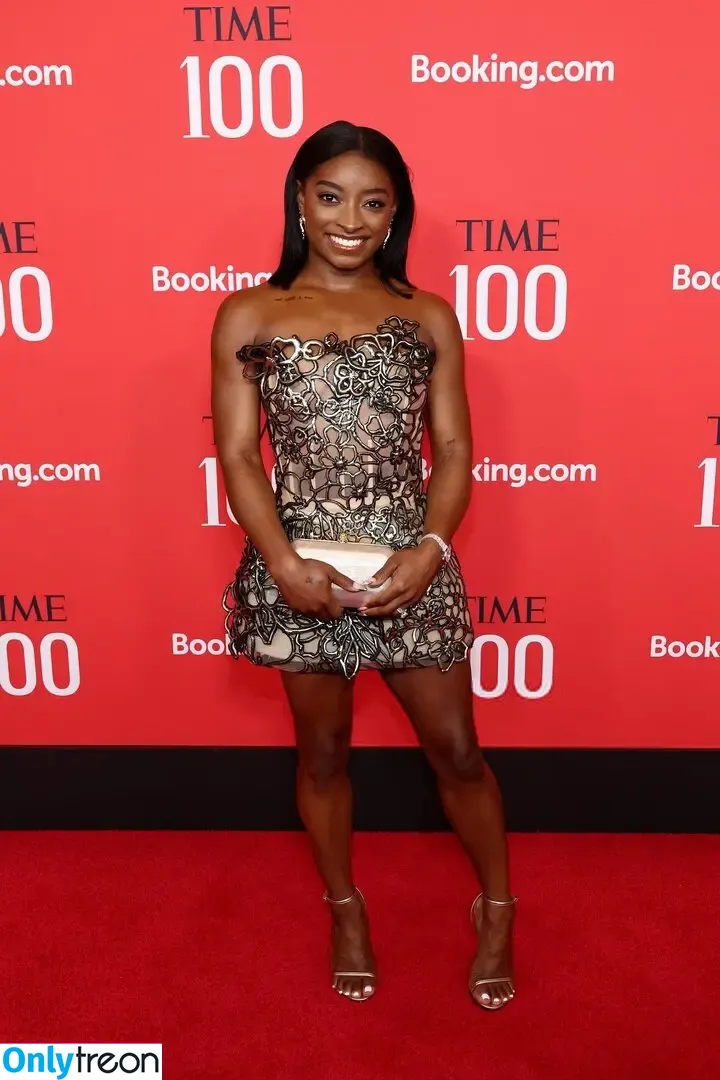 Simone Biles nude photo #0352 (Simone_Biles / simonebiles / slaymate)